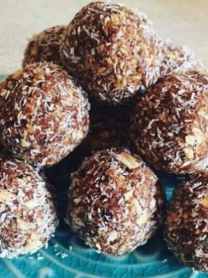 Choc peanut balls